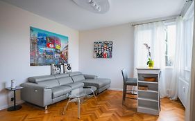 New With The Best View - 2Bd Bright Flat Near Ndk